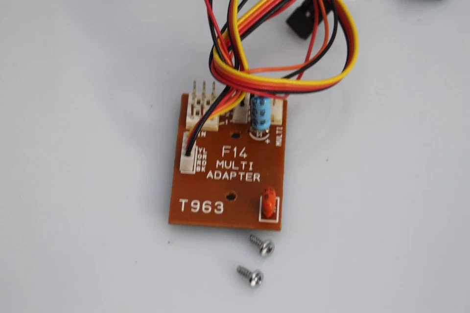 Futaba Multi Adapter für F 14 bestell Nr. 1561 - Bild 2 von 3