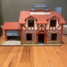 Fisher-Price Dollhouse Little People Model 952 1980 Made in USA Family Tudor