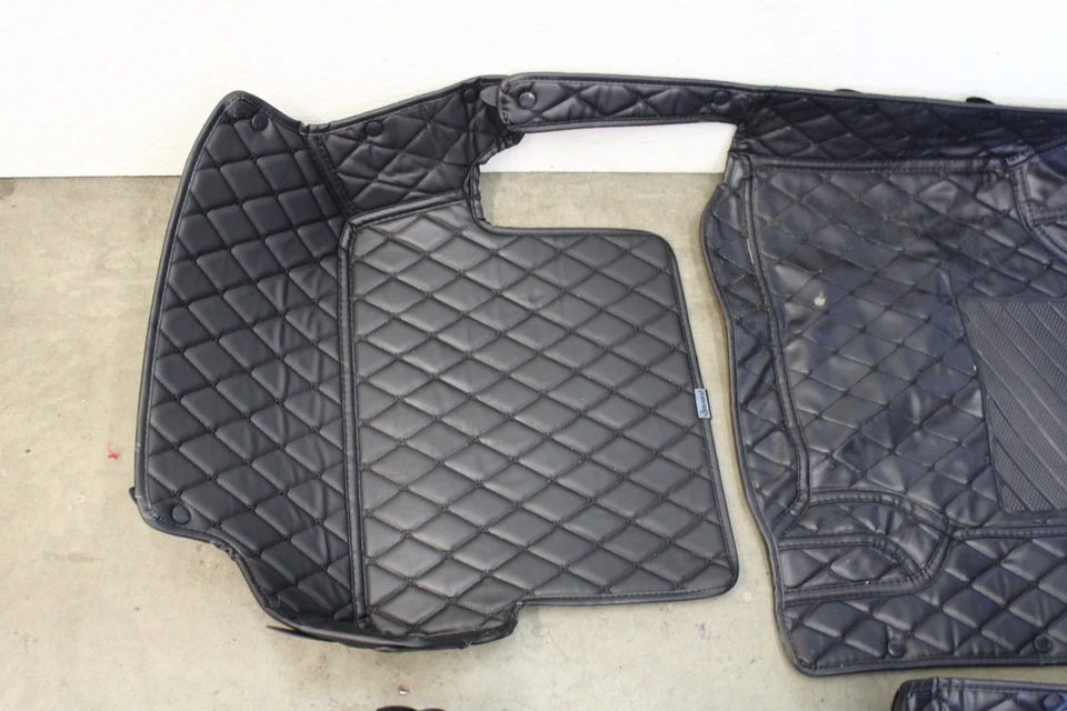 Alfombrillas interiores MK2 Audi TT TTS TTRS cupé diamante personalizadas 2008-2015 Foto 3 de 4