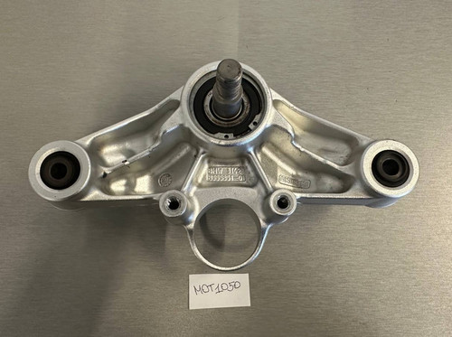 BMW K50 K51 R1200GS R1250GS ADVENTURE UPPER FORK CROSS BRACE WITH MOUNT 8555851