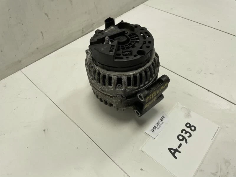 Alternador Volkswagen Tiguan 2009 2,0 L 140A compatible con Jetta 05-16 OEM+  Foto 3 de 4