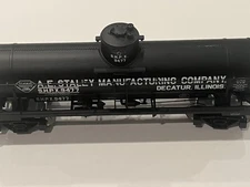 Atlas O Scale 2-rail Staley #9477, 8,000 Gallon Tank Car 9654-3
