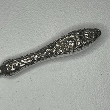 FANCY ANTIQUE STERLING SILVER REPOUSSE FLORAL FLOWER SHOEHORN MONOGRAMED