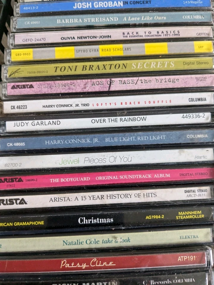 LOT Of 75 CD Mixed Genres Traffi, REM, Whitney, Sting, Madonna, Cline, Spyro ETC Foto 3 de 4