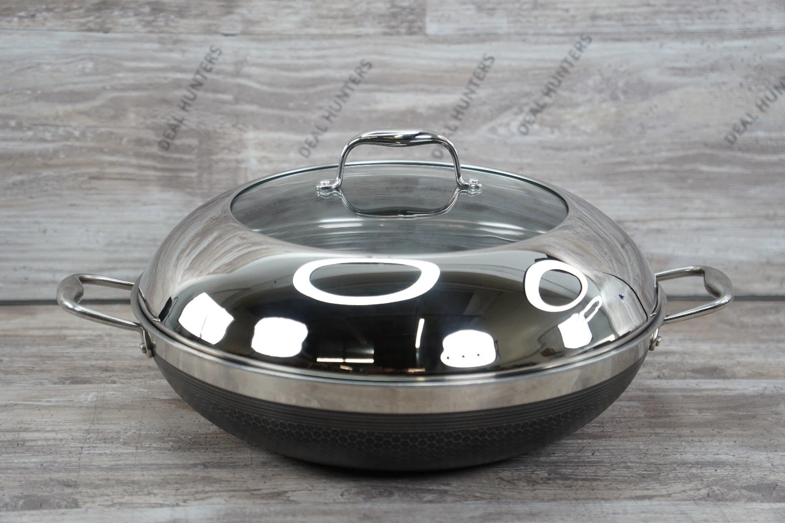 HexClad Hybrid 14" in Wok with Stainless Steel Lid Nonstick Cookware #7549
Opens in a new window or