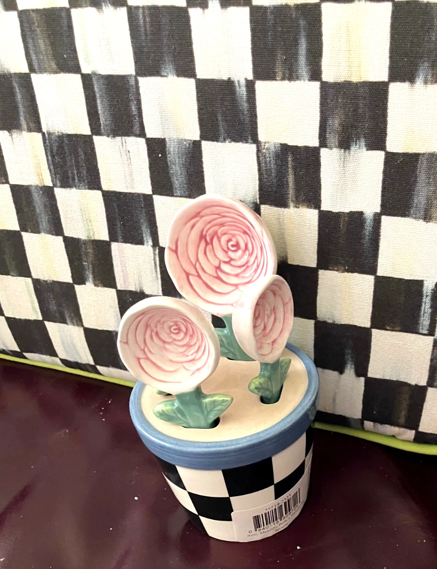 MACKENZIE-CHILDS ROSY MEADOW MEASURING SPOONS,COURTLY CHECK FLOWER POT,N.I.B.
Opens in a new window