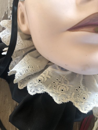 VINTAGE JESTER DOLL FACE MASK HARLEQUIN PORCELAIN BLACK WHITE GOLD RED POMPOM - Picture 8 of 12
