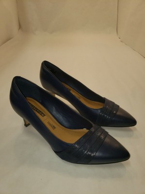 clarks navy blue pumps