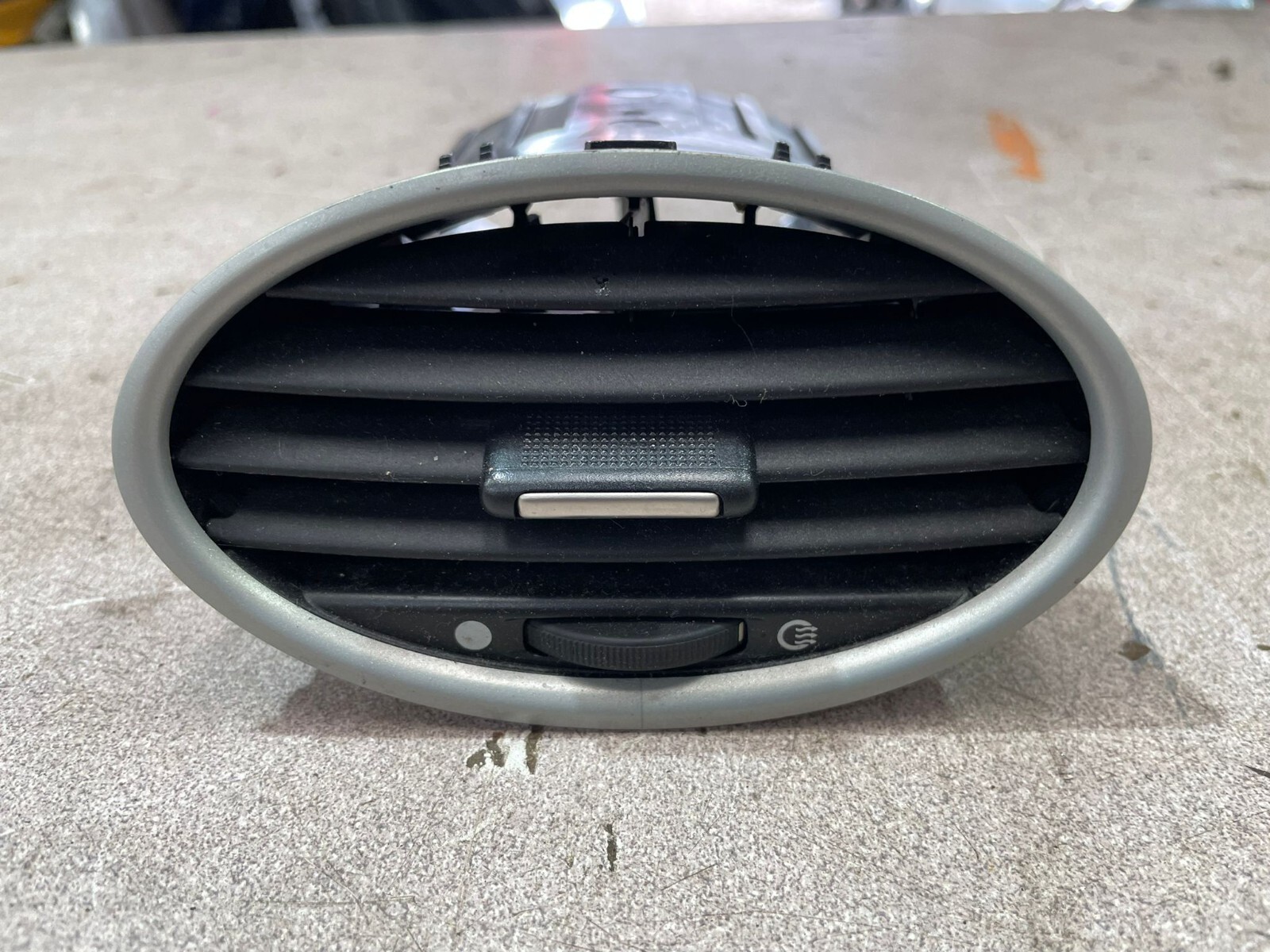 2005 FORD FOCUS AIR VENT 4M51A014L21AD C217 eBay