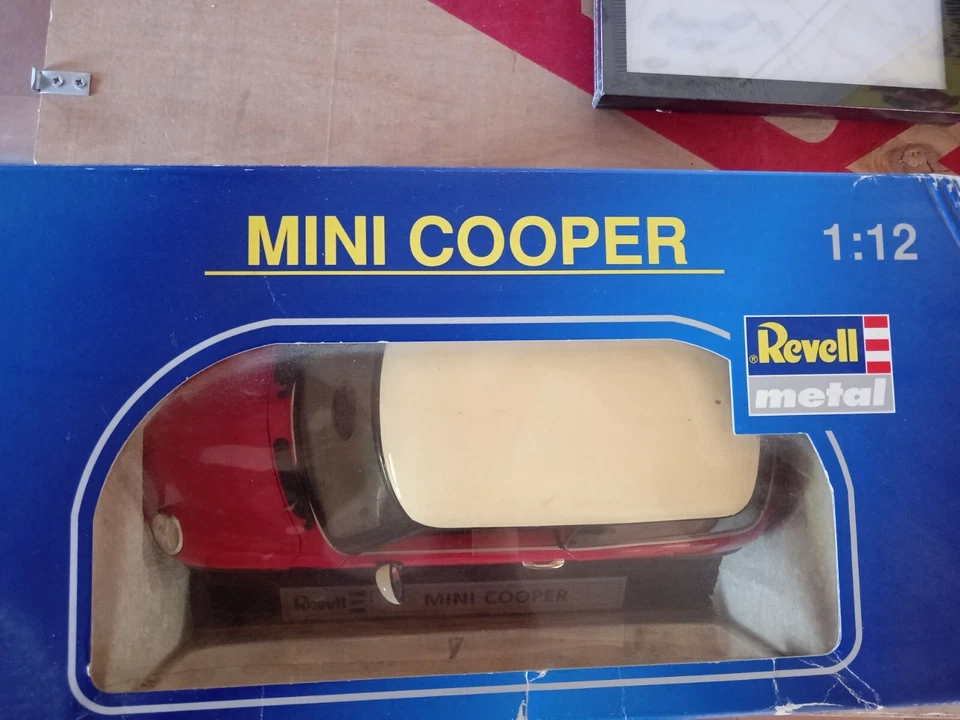 Revell 8453 Mini Cooper rhd 1/12 - Immagine 2 di 3