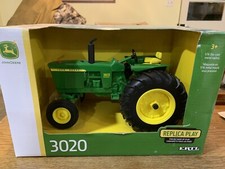 Ertl John Deere 3020 Diesel Tractor With Wide Front. 1/16 Scale.  NIB.