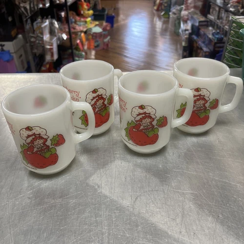 4 Vintage Anchor Hocking Milk Glass Strawberry Shortcake Coffee Mug Cup 1980s