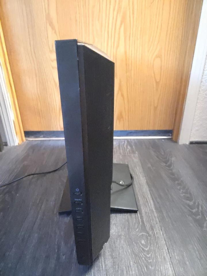 Vizio VO22L 22 inch LCD TV Computer PC Monitor Gaming HDMI with Remote HDTVIOA - Image 3 of 4