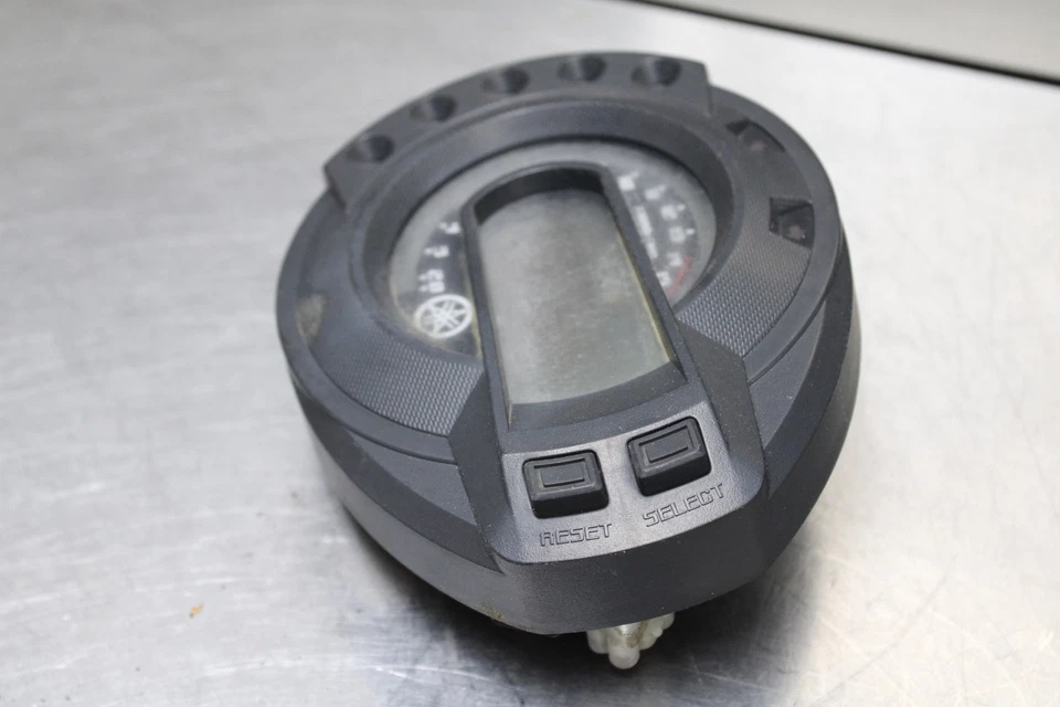 04-09 YAMAHA FZ6 SPEEDO TACH GAUGES DISPLAY CLUSTER SPEEDOMETER 4K 4,126 Miles - Image 4 of 4