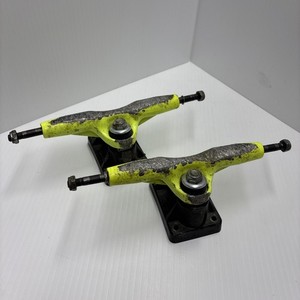 1980s Vintage Gullwing Super Pro III (3) not reissues Skateboard Trucks