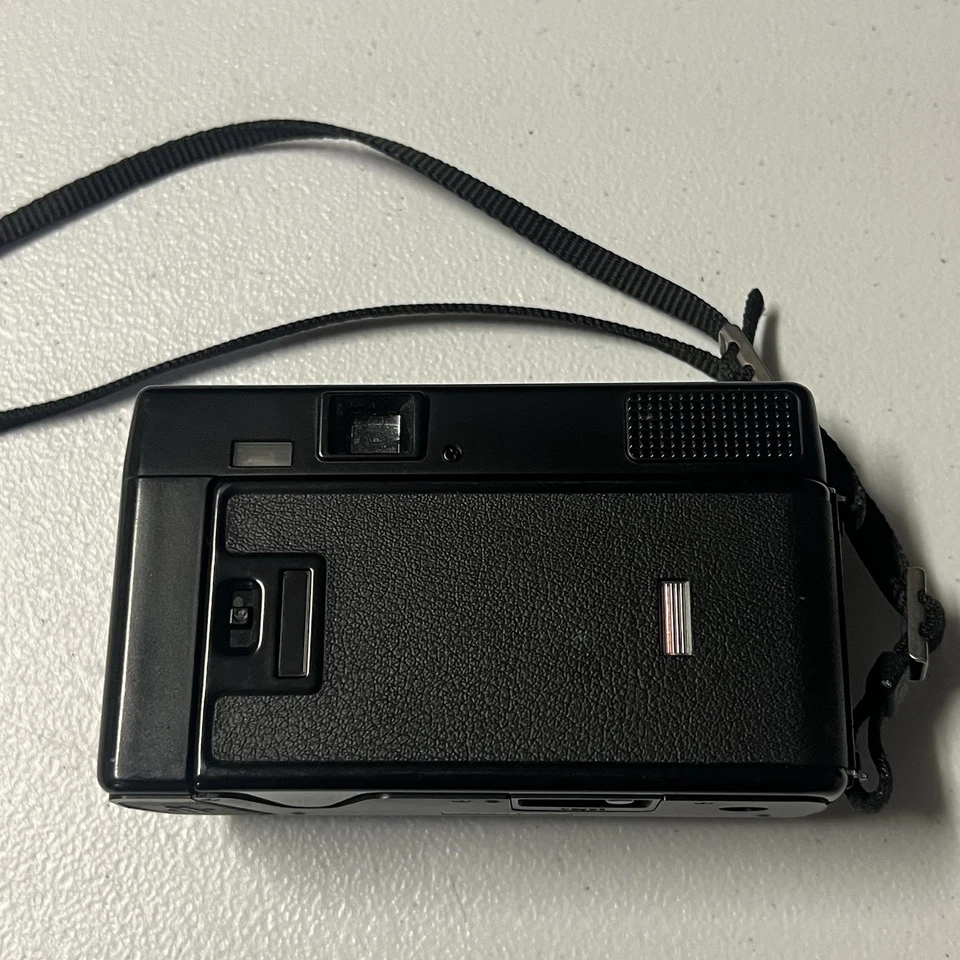 Cámara fotográfica Nikon L35AF L35 AF 35 mm apuntar y disparar solo para piezas con estuche Foto 3 de 4