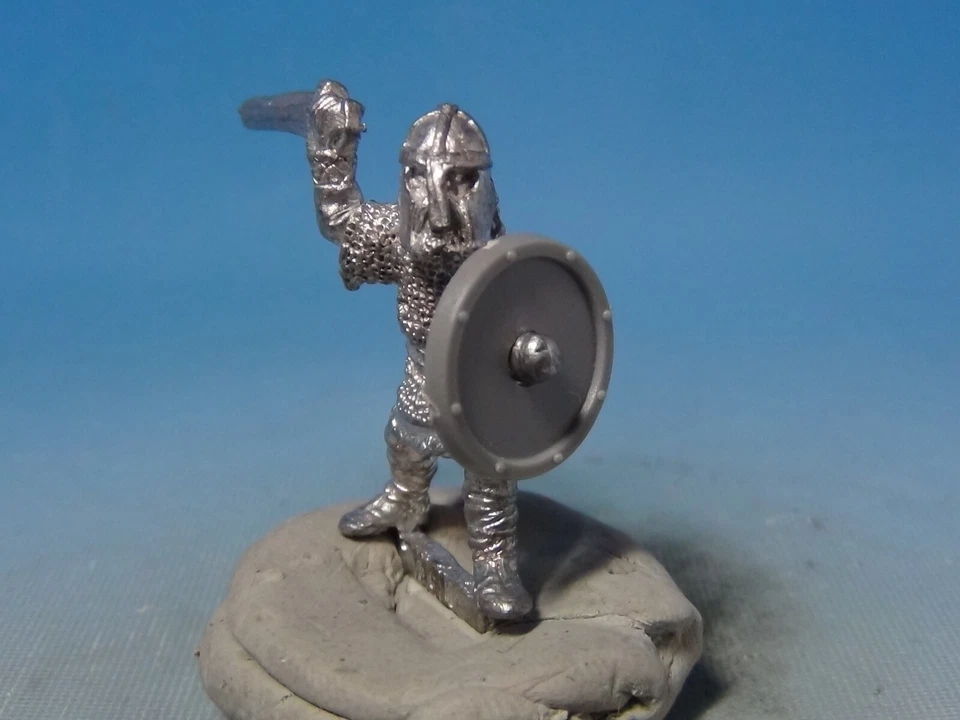 Warhammer Fantasy Battle Dark Ages Viking Norse Warrior 1980s D&D Character OOP - Image 2 of 4