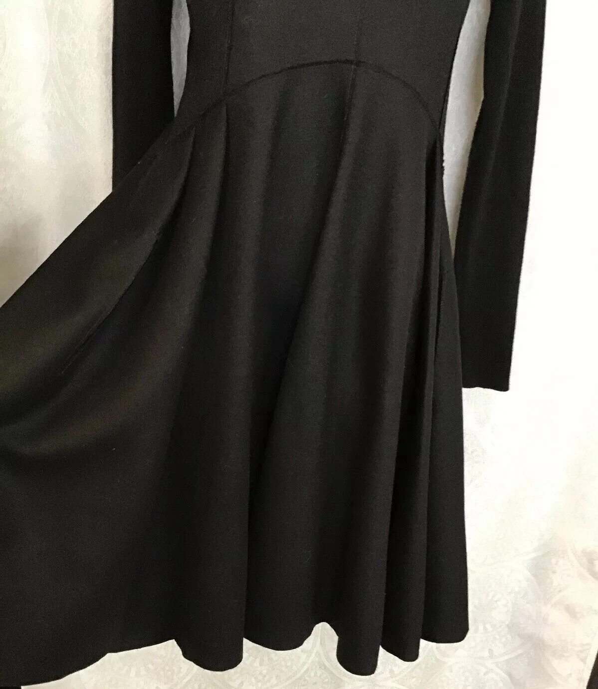 SAINT LAURENT (YSL) abito yves saint laurent nero gonna svasata skater manica lunga lana scollo a V taglia 40