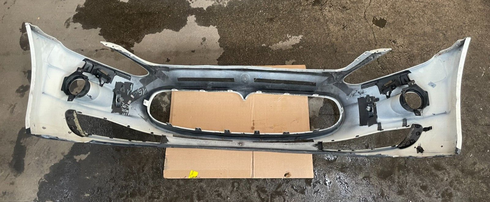2008 - 2012 MASERATI GRANTURISMO FRONT BUMPER 80885700 OEM