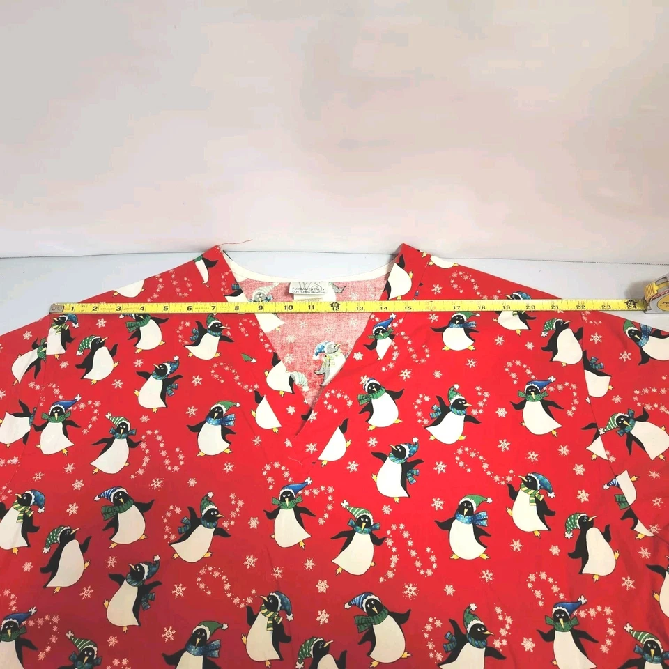 Christmas Penguins Scrubs 2XL Top WS Fundamentally Cotton / L Cherokee Workwear  - Image 4 of 4