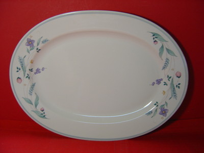 Pfaltzgraff China April 14 '' Oval Servier Platte
