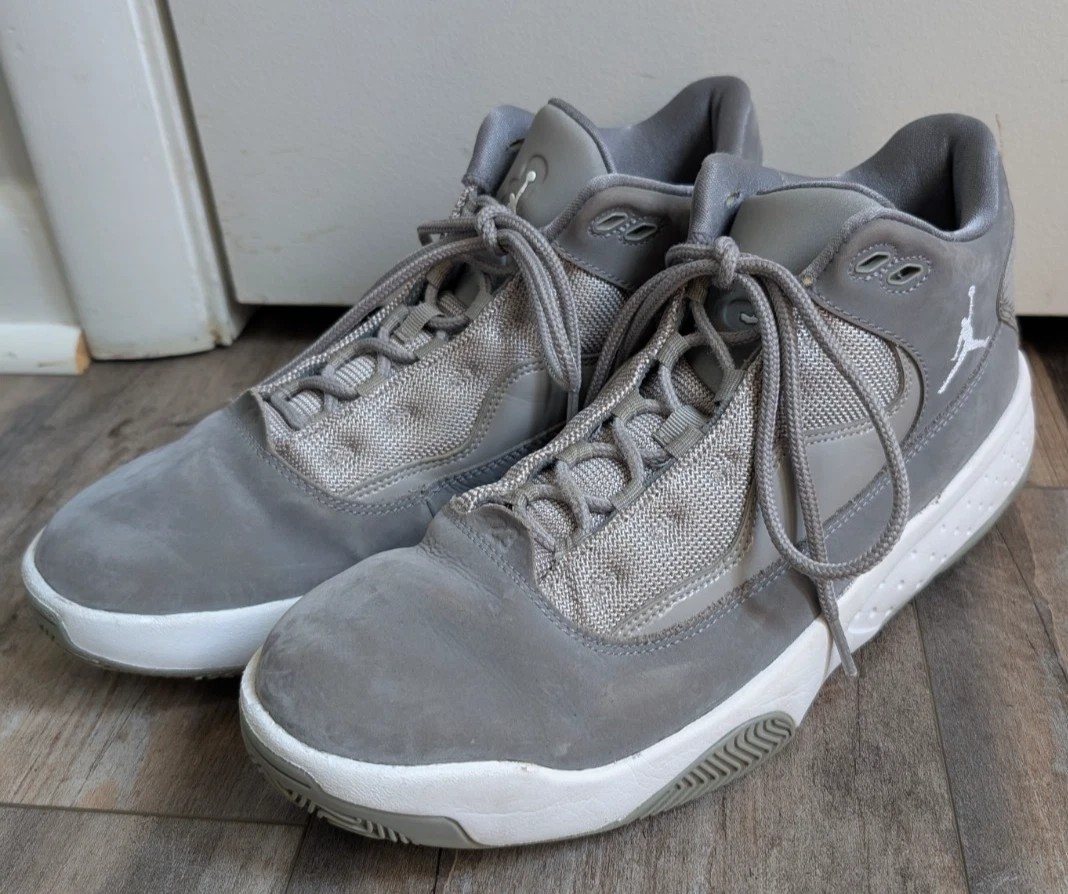 Jordan Max Aura 2 Medium Gray 2021 for sale | Authenticity  display picture 3