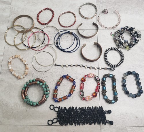 Estate Sale Bracelet Lot Of 25 Colorful Bangle Cuff Wrap Beads Boho Chunky - Picture 2 of 5