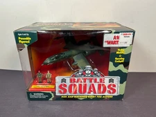 Galoob Battle Squads A10 WARTHOG WWII Aircraft 1" Action Figure Set 1997