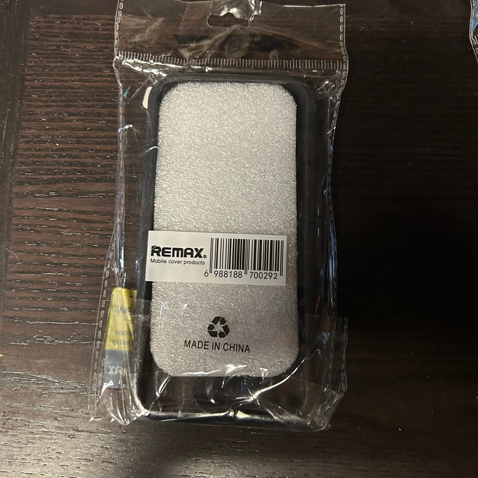 Nueva funda rígida para teléfono Remax negra para iPhone 6 6S Foto 2 de 2