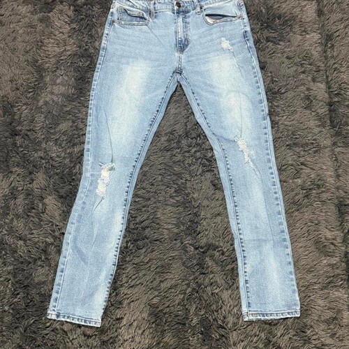 Forever 21 Men Light blue distressed skinny jeans