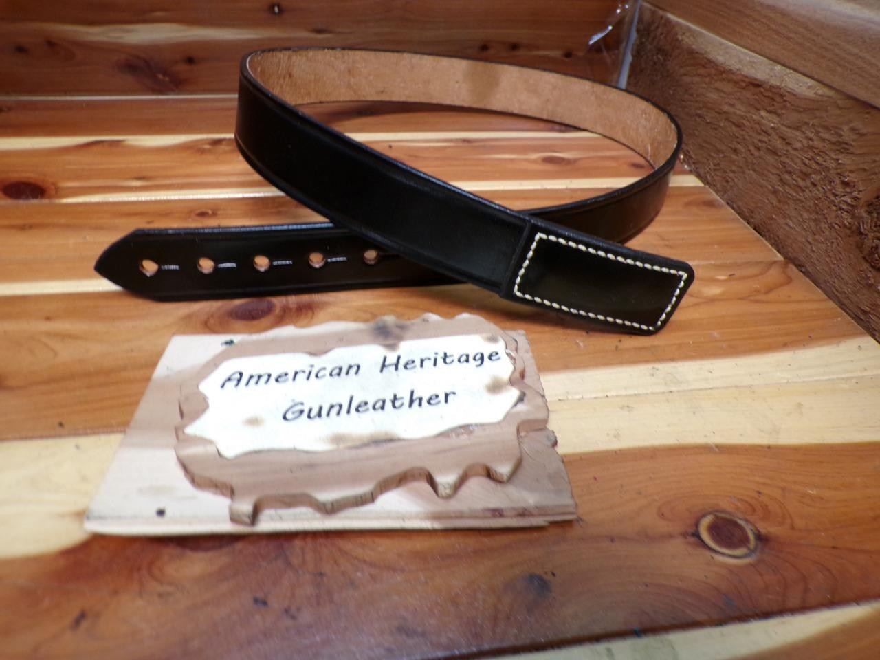 B113 WT 38" HUME Black Leather 1.5" Buckleless Stud Mechanic / Gun Holster Belt