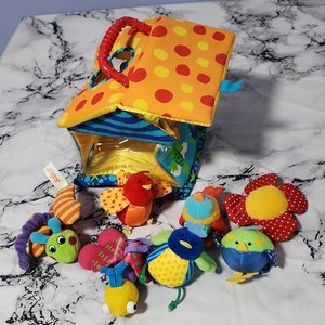 Manhattan Toy Manhattan Baby Soft Activity Cube w/ Detachable Plush Birds, 0+