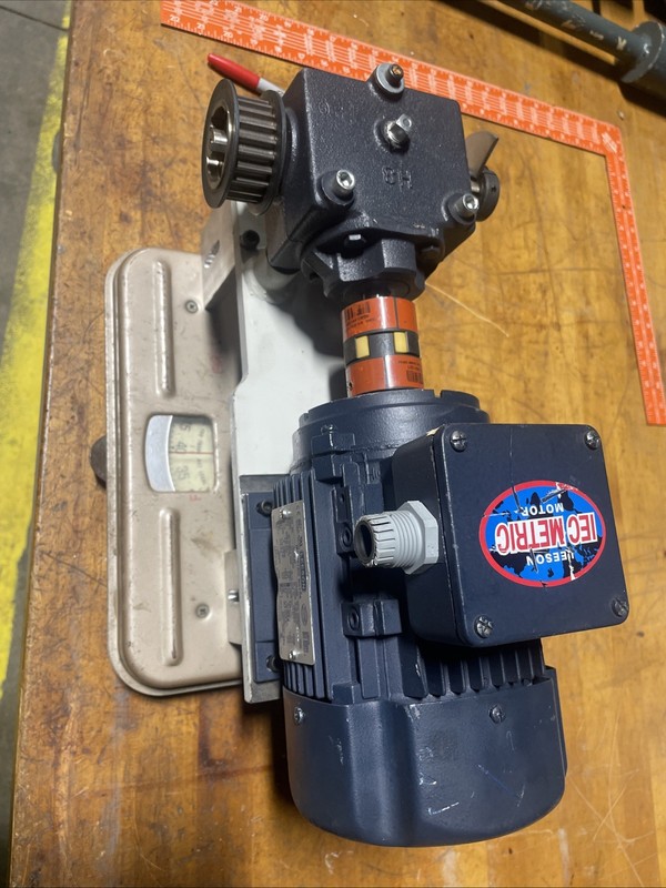 h3 right angle gear box 5/8” shafts dual output .5 hp 3p motor