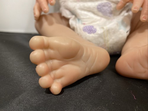 realistische Babypuppen Ganzkörper Silikon Mädchen - Bild 7 von 16