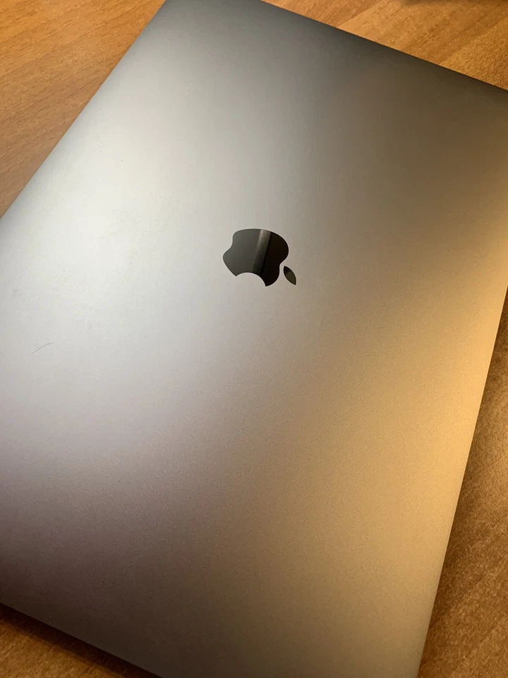 APPLE MACBOOK PRO 15.6" TOUCHBAR 2016 i7 SSD RAM 16GB TASTIERA ITALIANA BIG SUR, foto 4 di 5