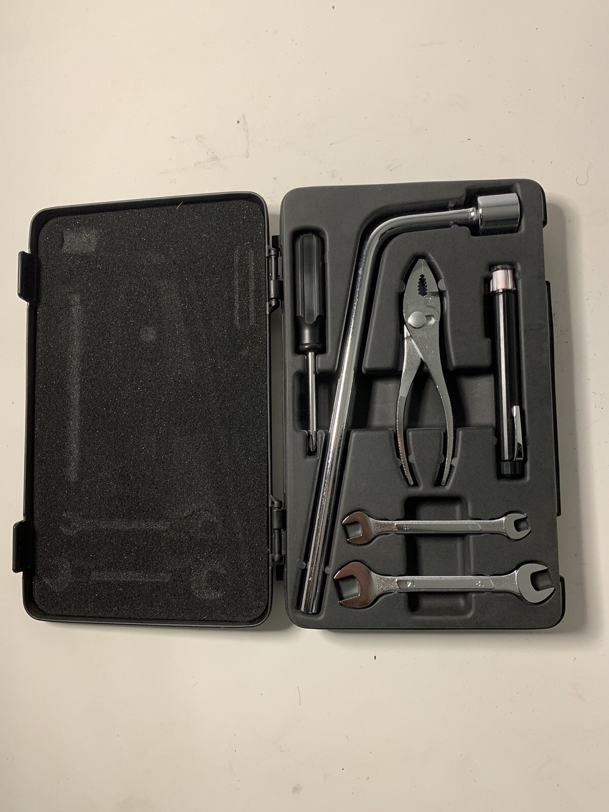 0106 LEXUS LS430 EMERGENCY SPARE TRUNK LUG WRENCH TOOL KIT OEM eBay