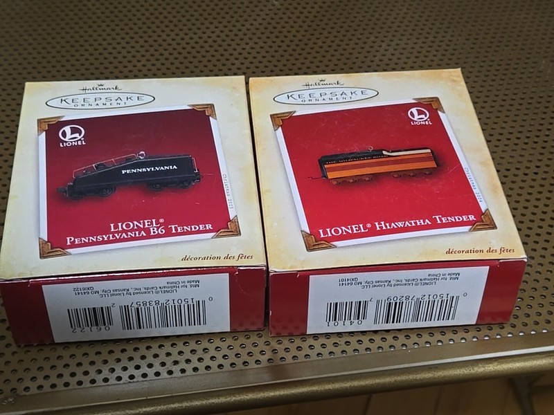 Lionel Pennsylvania B6 Tender & Lionel Hiawatha Tender Ornaments, New
