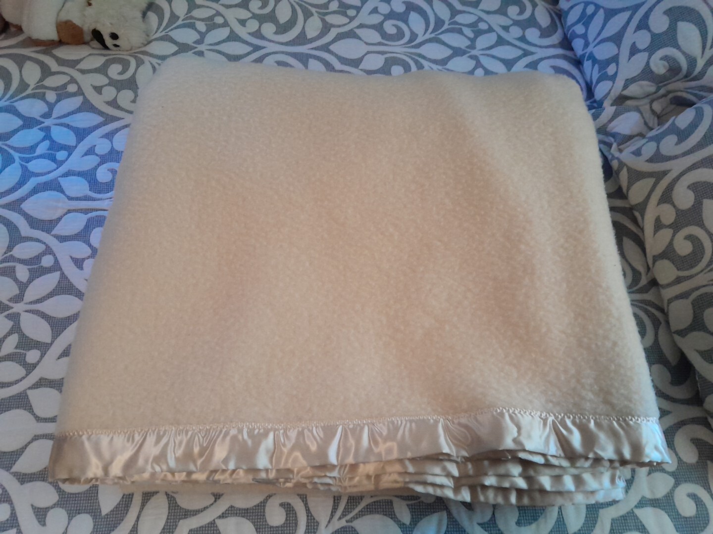 VINTAGE ONKAPARINGA BLANKET KING SIZE ALLERGY FREE ACRYLIC SHERPA