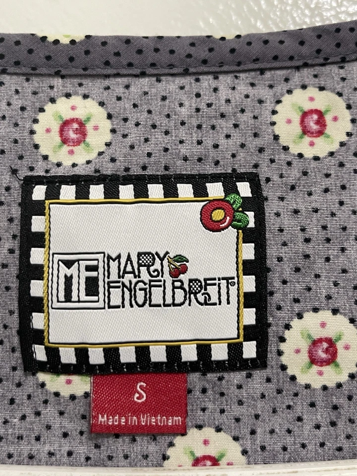 Mary Engelbreit Scrubs Top Size Small Multicolored Preowned - Image 4 of 4