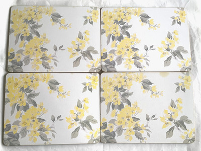 Laura Ashley Apple Blossom Sunshine Tischset Tischset x 4 guter gebrauchter Zustand