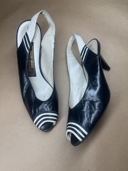 Women Bally Heels Navy Leather 37 #5LPW