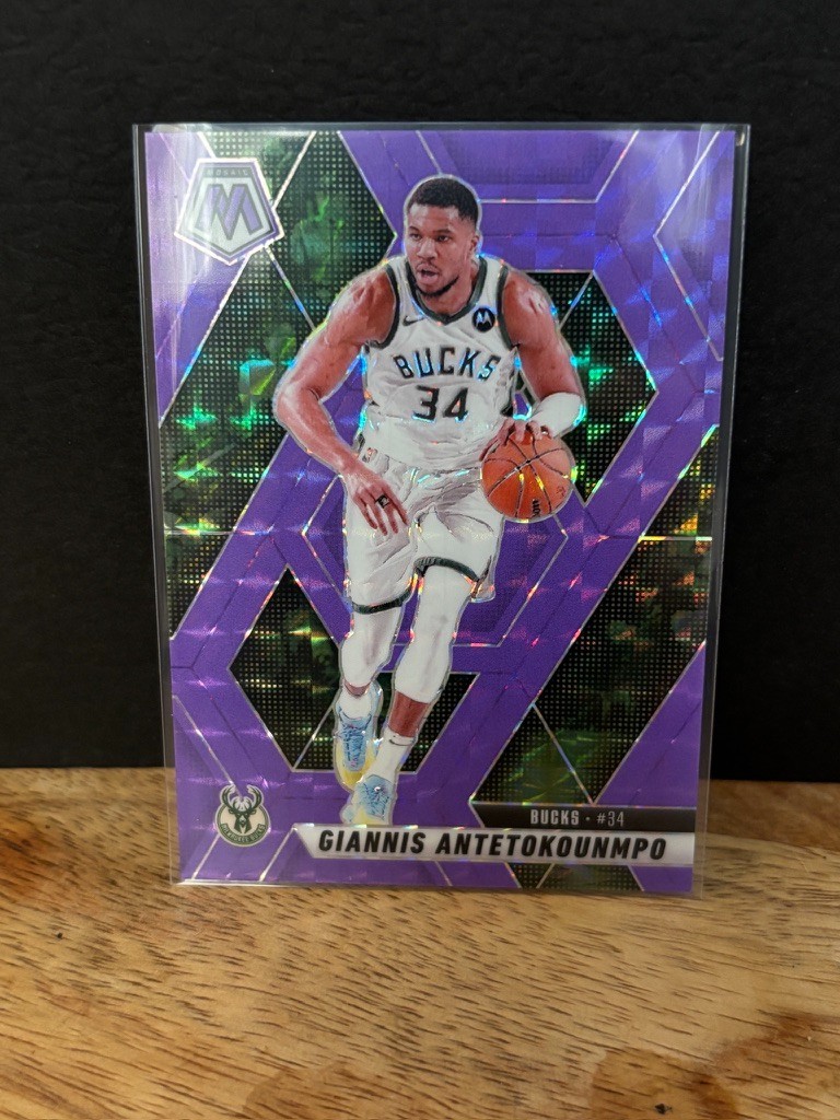 2024-25 Mosaic - Giannis Antetokounmpo Purple Fluorescent Prizm #13 Bucks /249