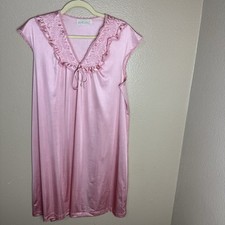 Vintage JCPenney Collectibles Pink Nylon Nightgown Womans Size Medium USA Made