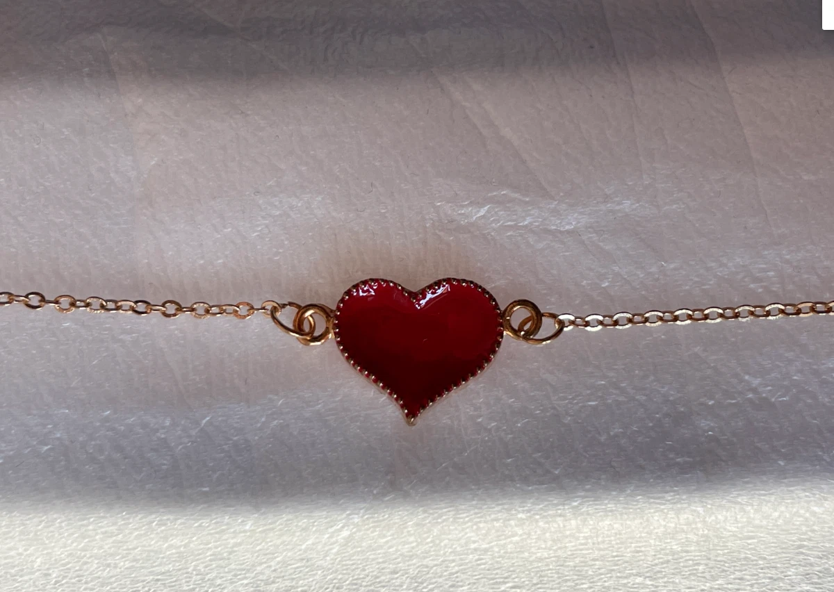 Simple heart bracelet deals