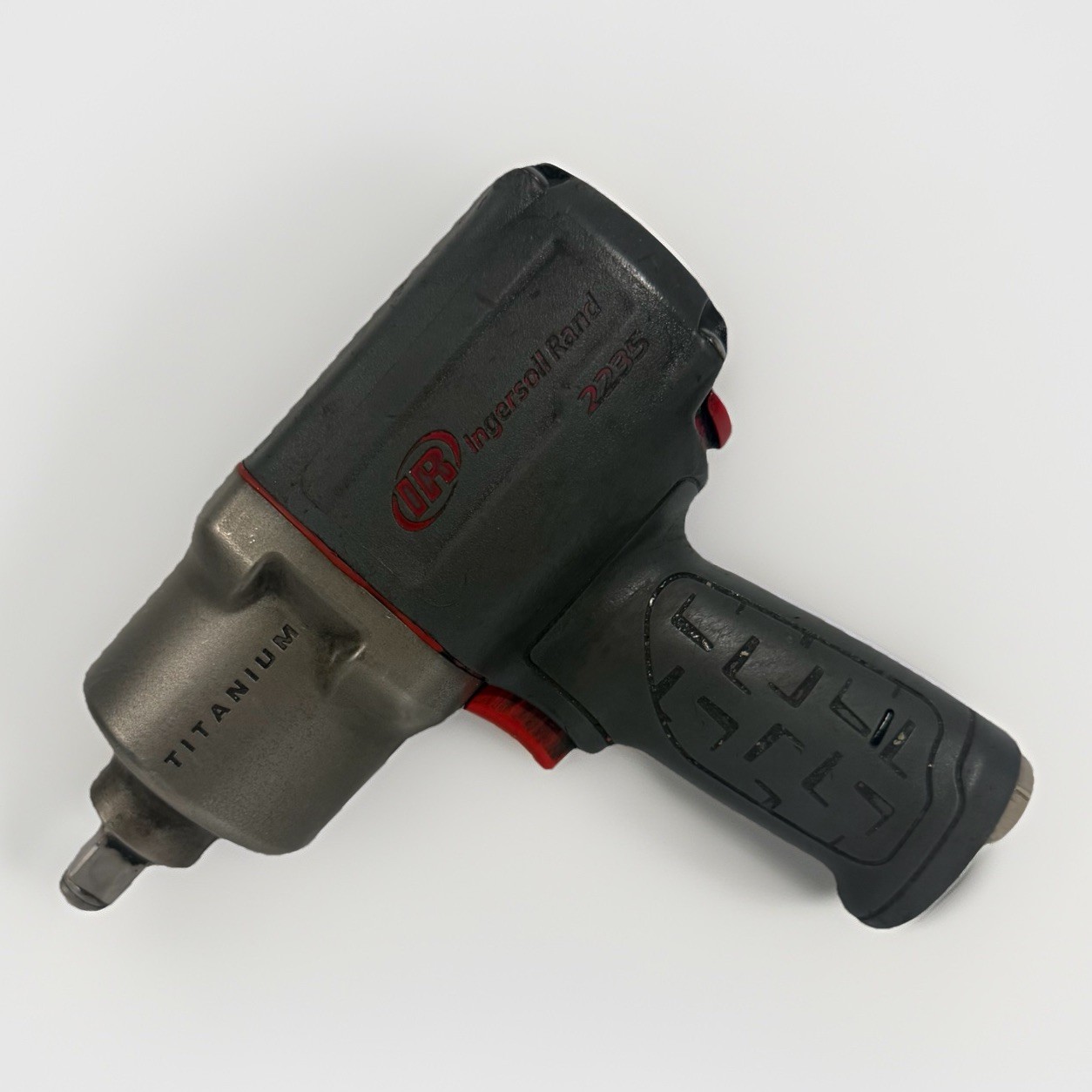 Ingersoll Rand 2235 Titanium 1/2" Drive Air Impact Wrench Gu