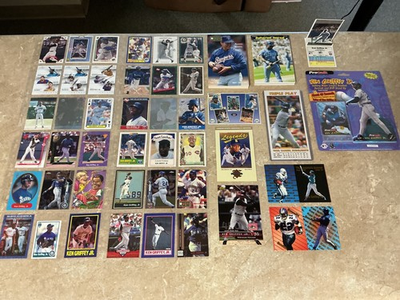 #ad KEN GRIFFEY JR : SUPER SHARP ODDBALL NOT SO COMMON LOT PLEASE READ $67.65