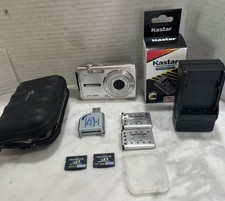 OLYMPUS FE-320 Compact Digital Camera 8 Megapix Batteries Charger XD Cards Case