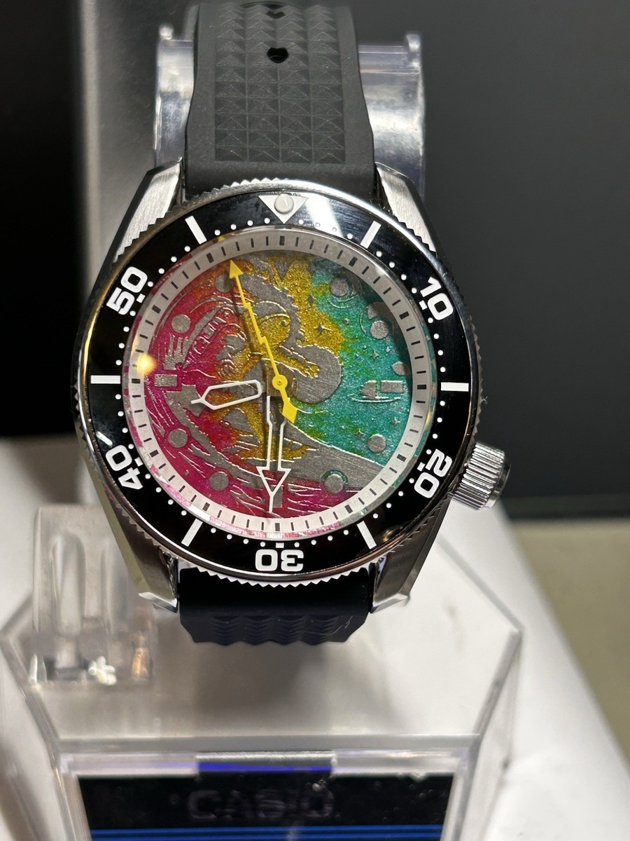 WAKEUSAMODS Space Surfer Dude 42M Custom Mod NH35 Sapphire Crystal