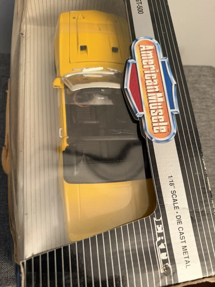 Ford Shelby GT500 amarelo American Muscle fundido 1969 1/18 ERTL - Imagem 4 de 4