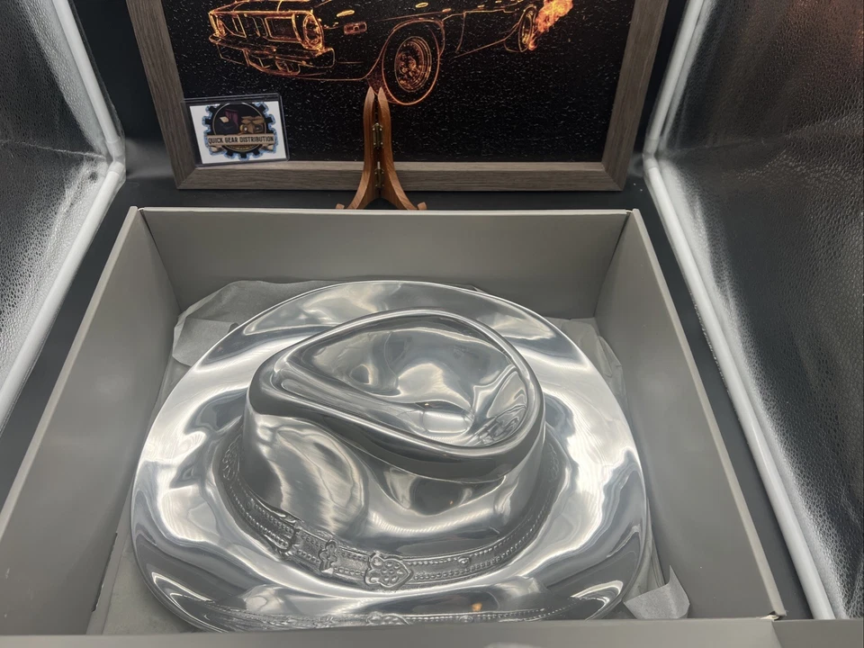 Sombrero de Vaquero Wilton Armetale Peltre Hecho a Mano Chip and Dip Plato para Servir Foto 3 de 4